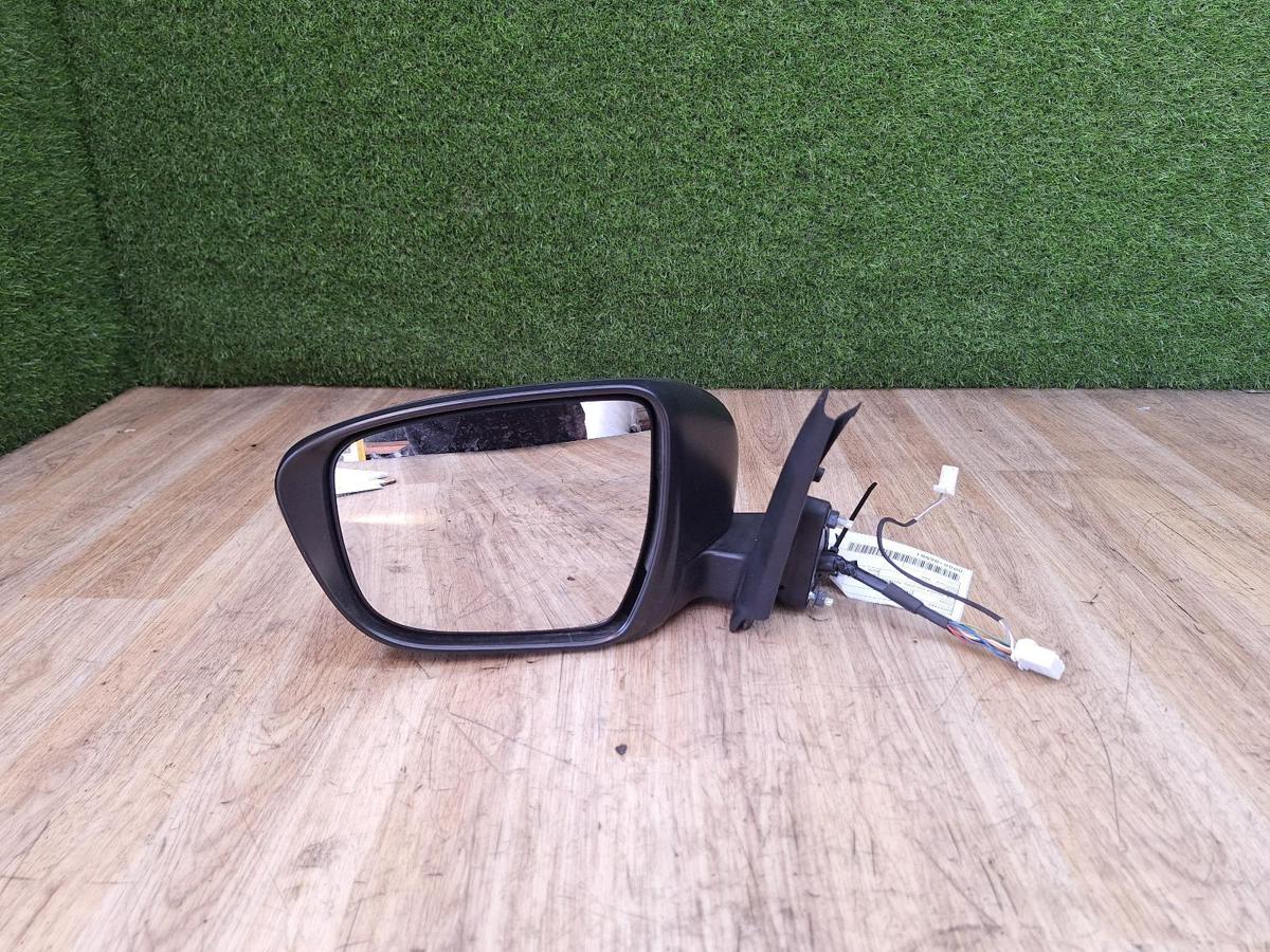 1000934902-Left Door Mirror Front