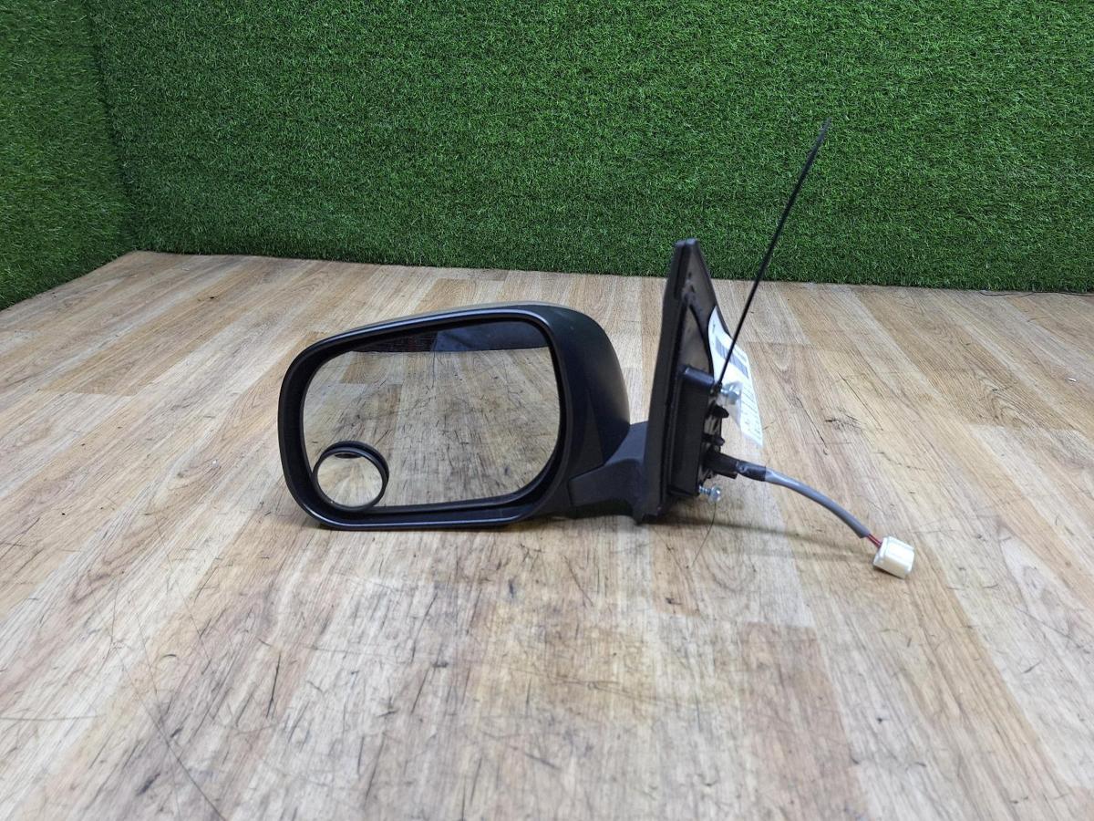 1000935909-Left Door Mirror Front