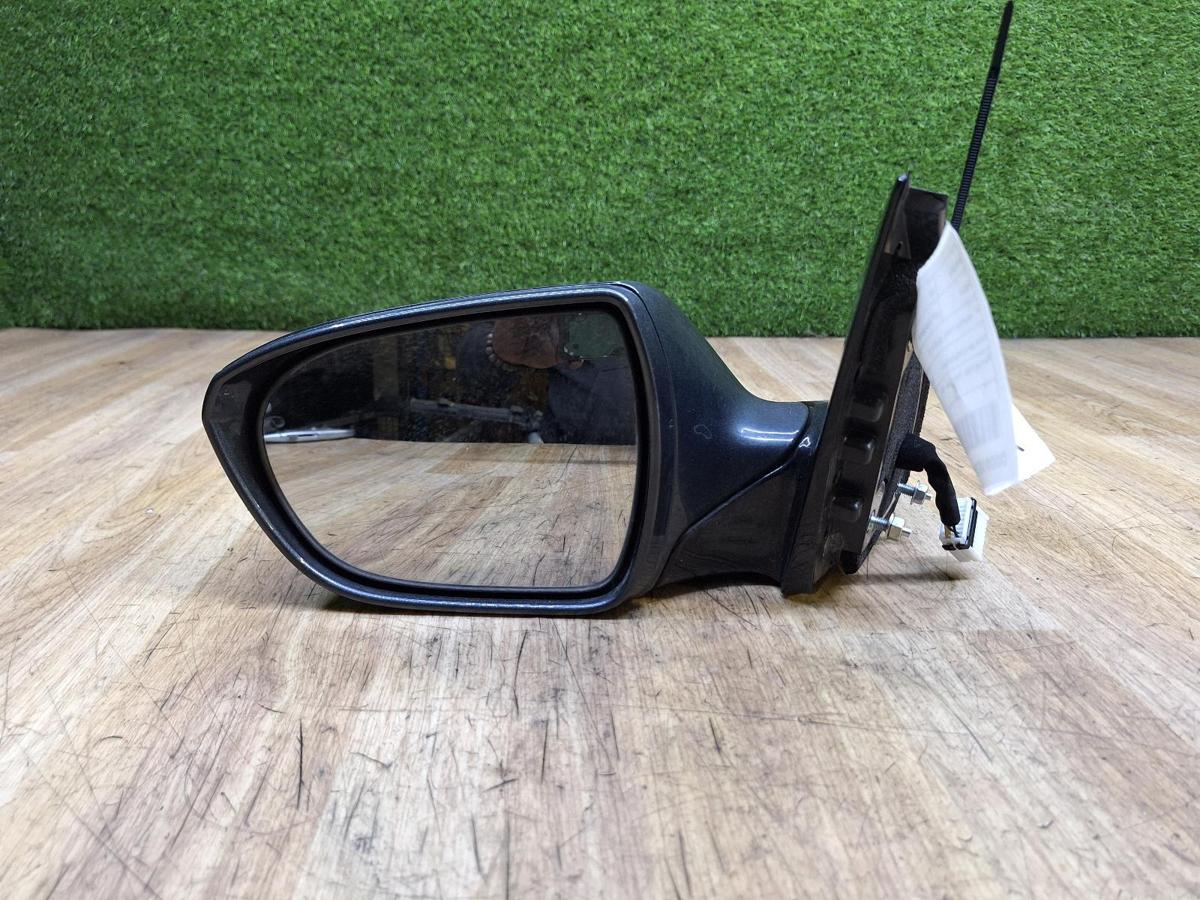 1000938651-Left Door Mirror Front