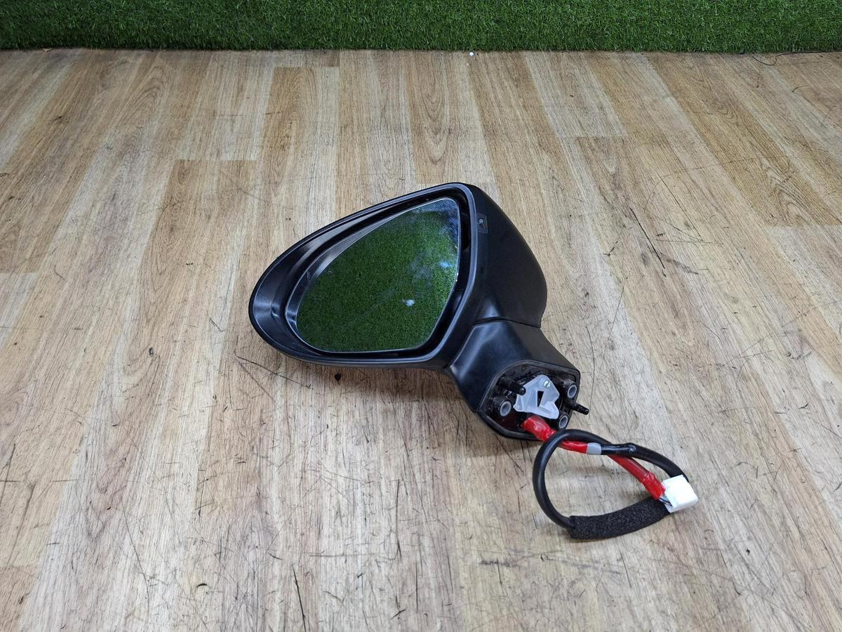 1000938417-Left Door Mirror Front