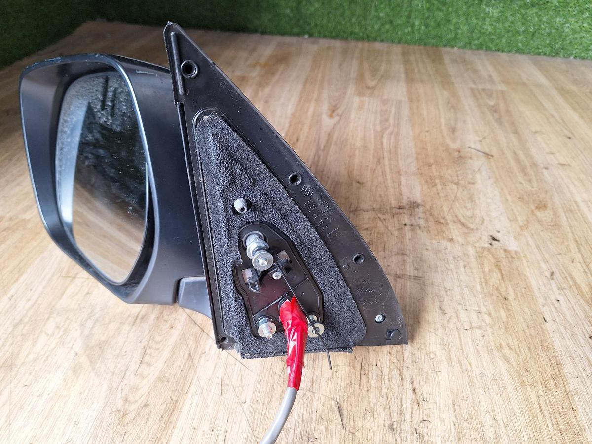 1000897721-Left Door Mirror Mount