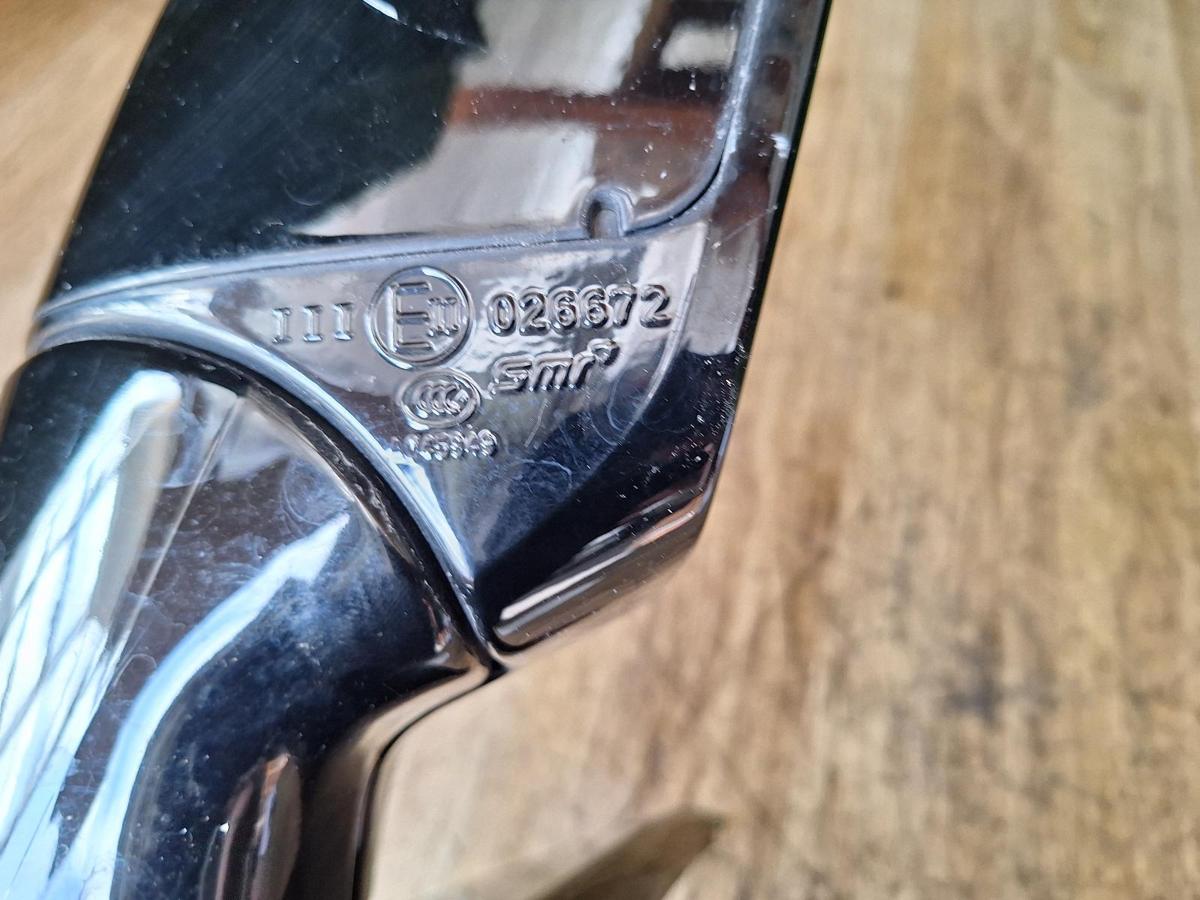 1000910861-Left Door Mirror Part Number