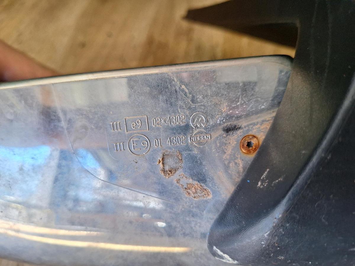 1000919594-Left Door Mirror Part Number