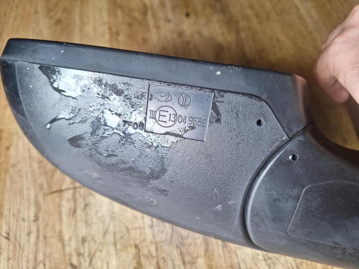 1000911262-Left Door Mirror Part Number