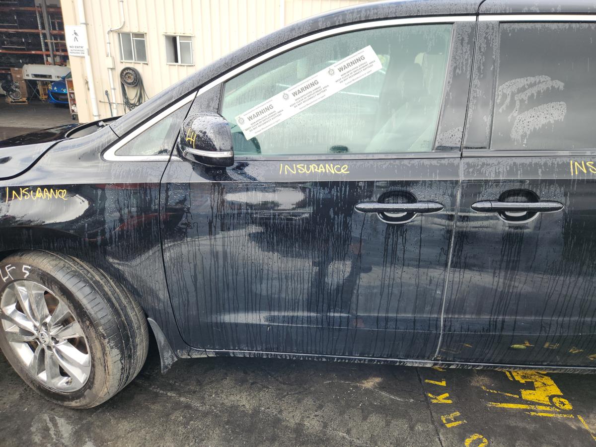 Left Front Door for KIA CARNIVAL/GRAND CARNIVAL