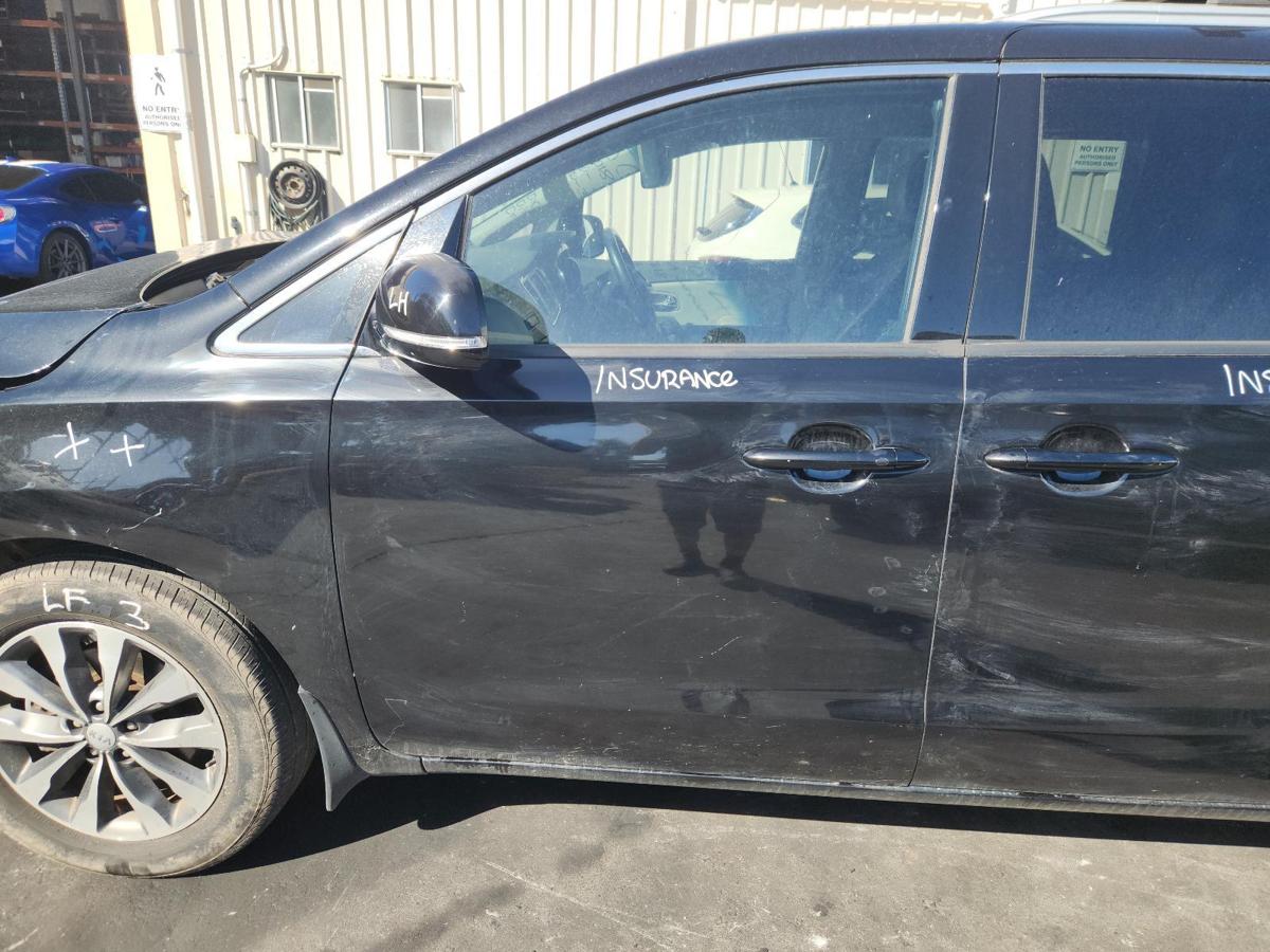 Left Front Door for KIA CARNIVAL/GRAND CARNIVAL