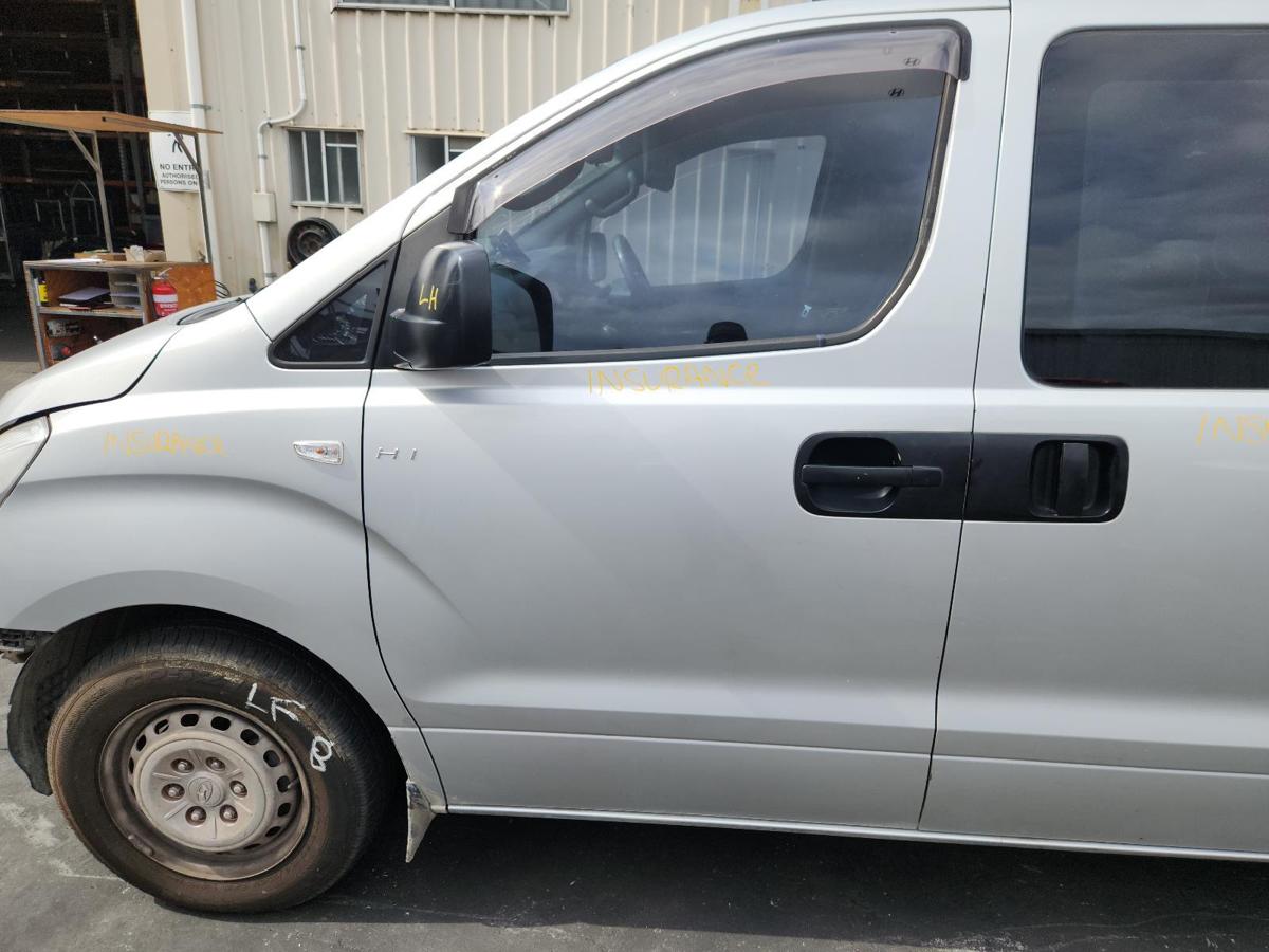 Left Front Door for HYUNDAI ILOAD/IMAX