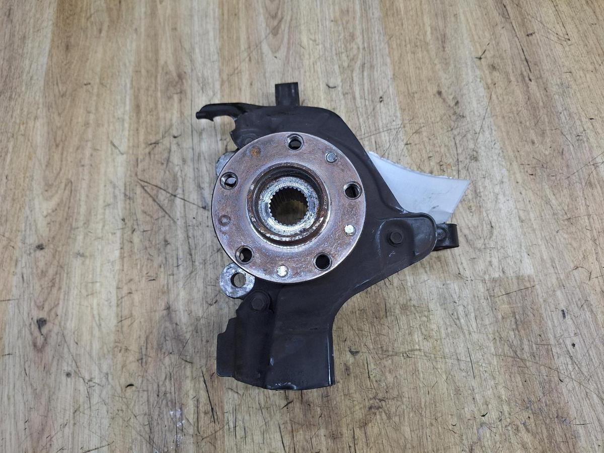 1000927002-Left Front Hub Assembly Bottom