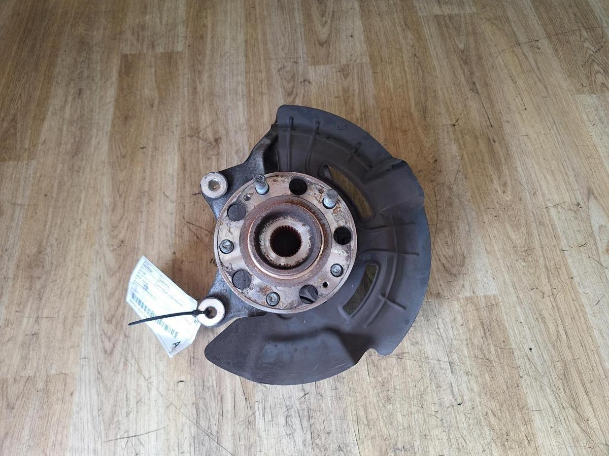 1000910040-Left Front Hub Assembly Top