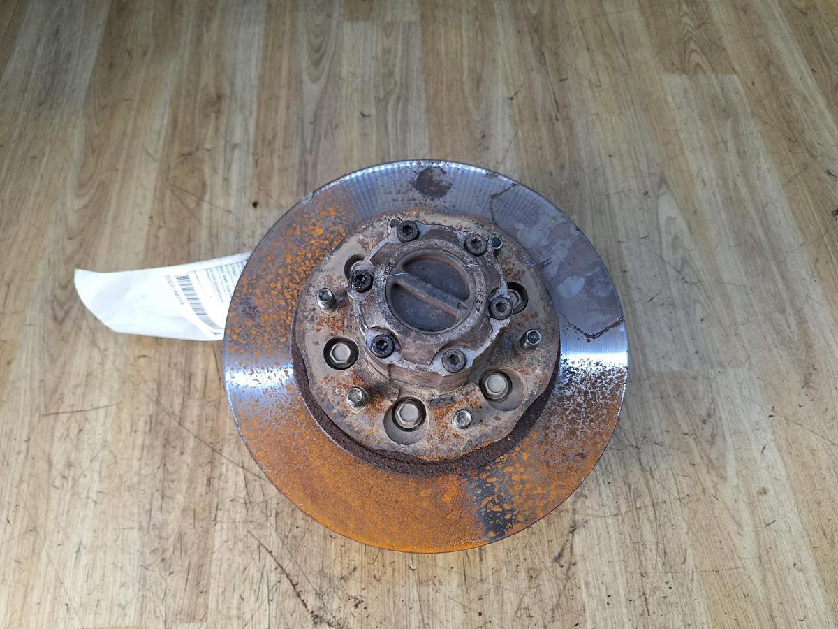 1000927931-Left Front Hub Assembly Top
