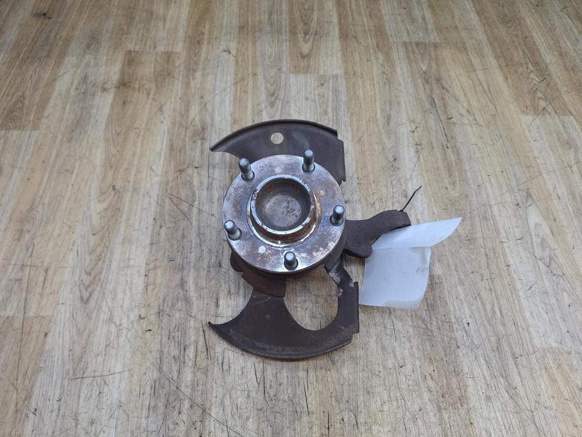 1000936501-Left Front Hub Assembly Top