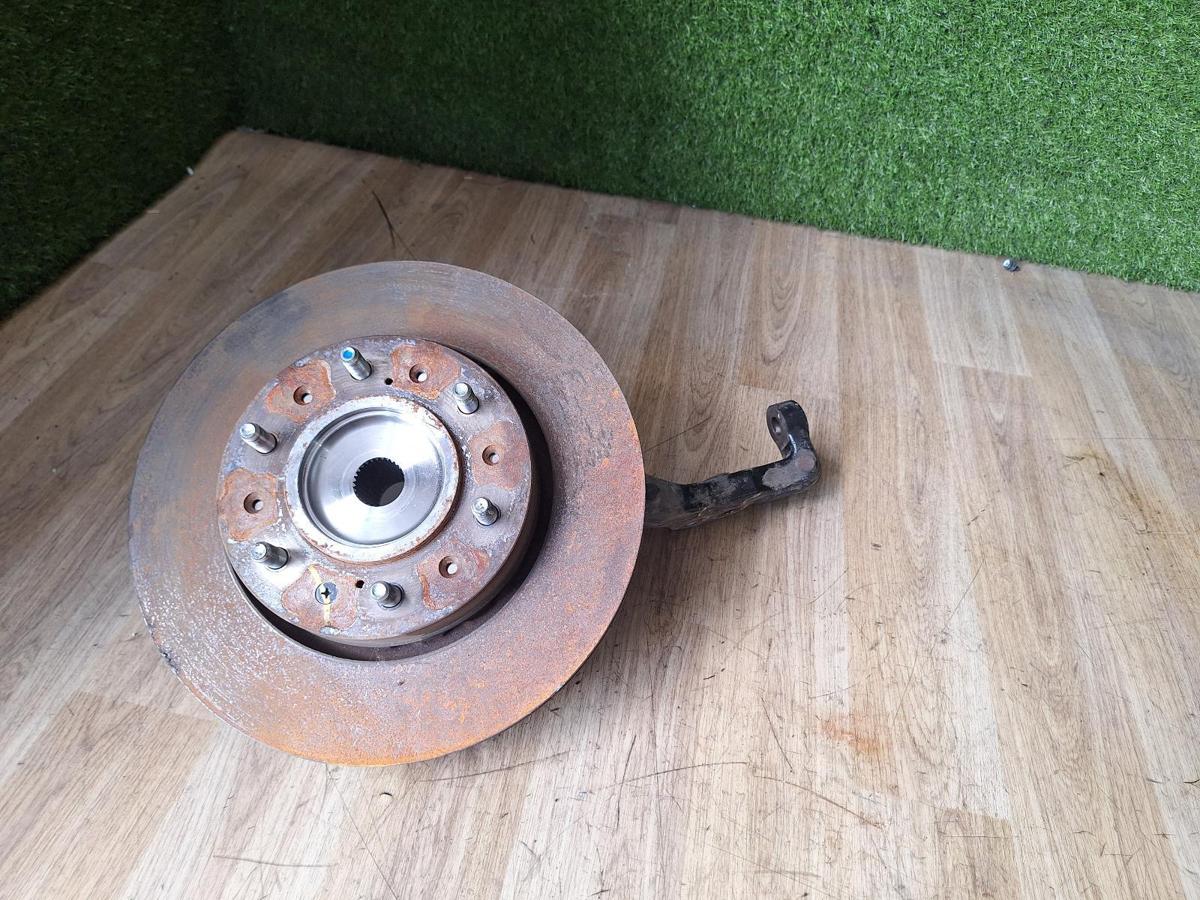 1000881677-Left Front Hub Assembly Top