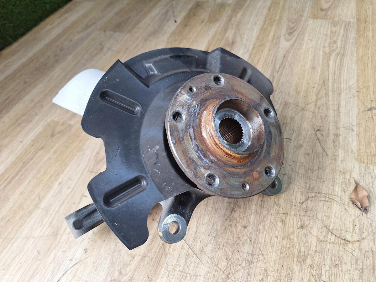 1000884959-Left Front Hub Assembly Top