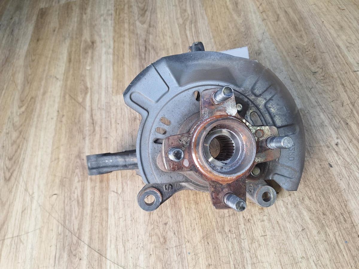 1000877851-Left Front Hub Assembly Top