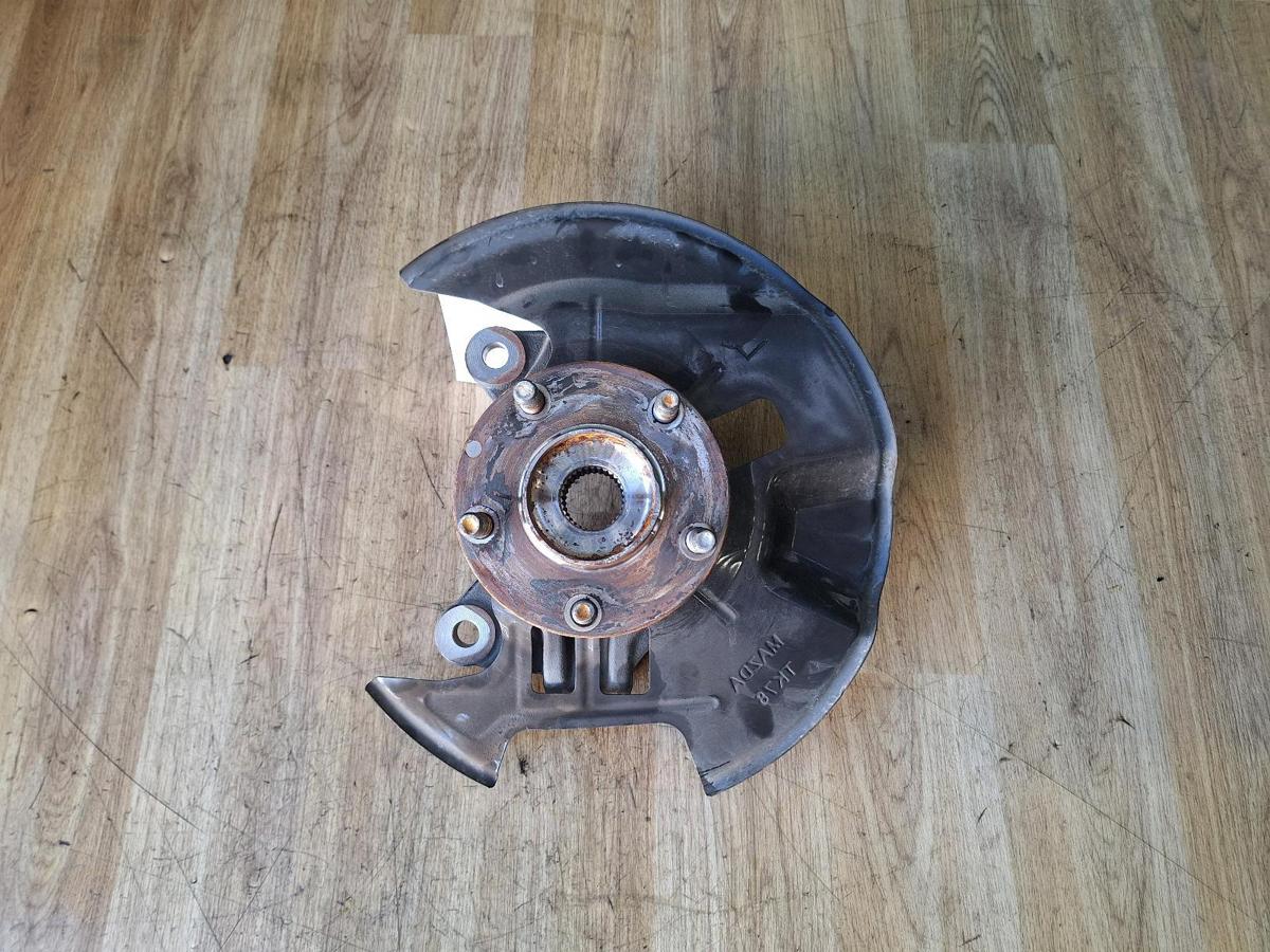 1000889091-Left Front Hub Assembly Top