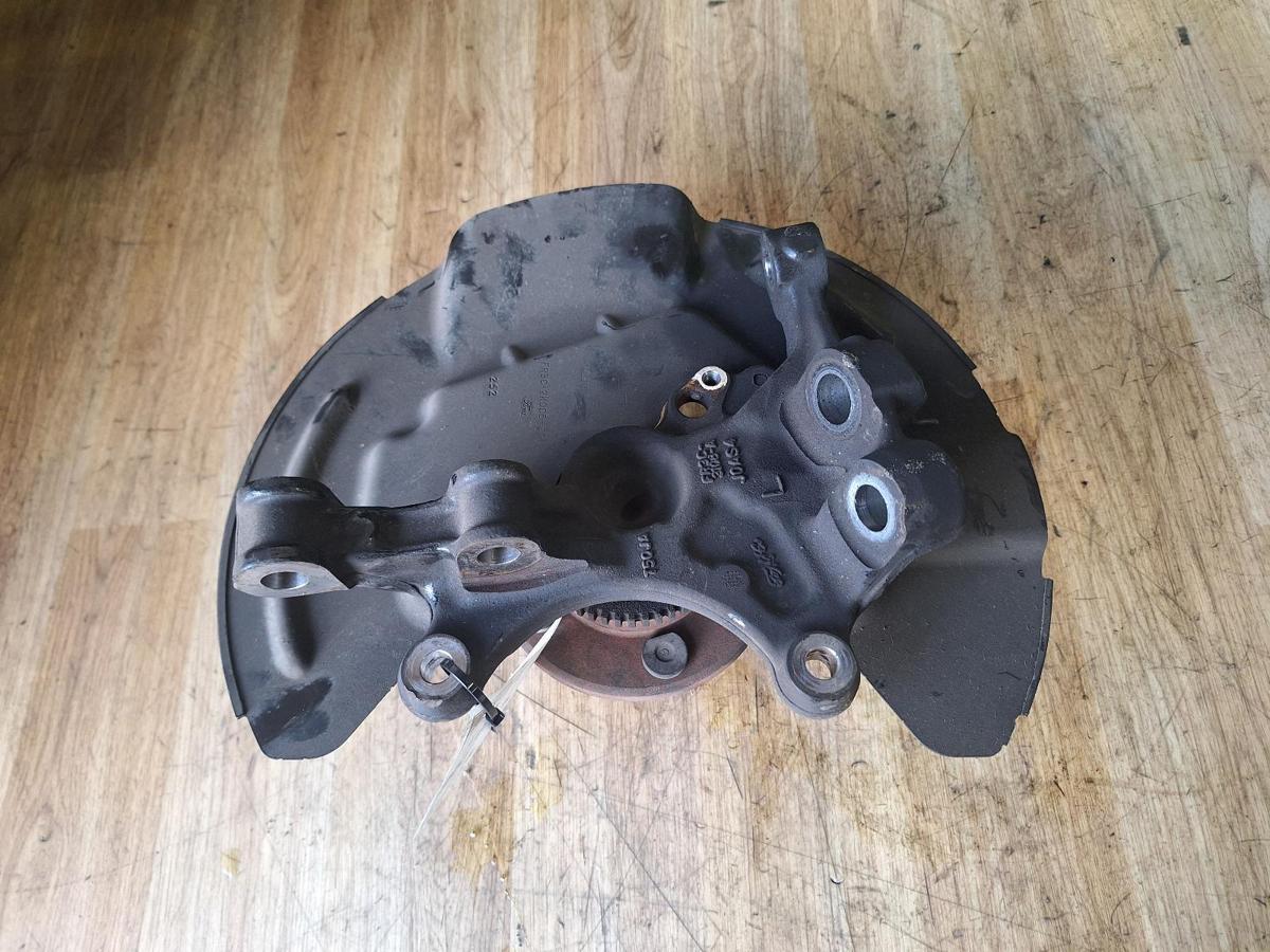 1000902437-Left Front Hub Assembly Top
