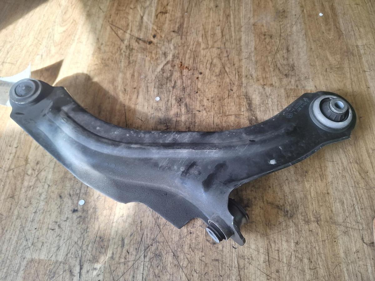 Left Front Lower Control Arm for RENAULT CLIO