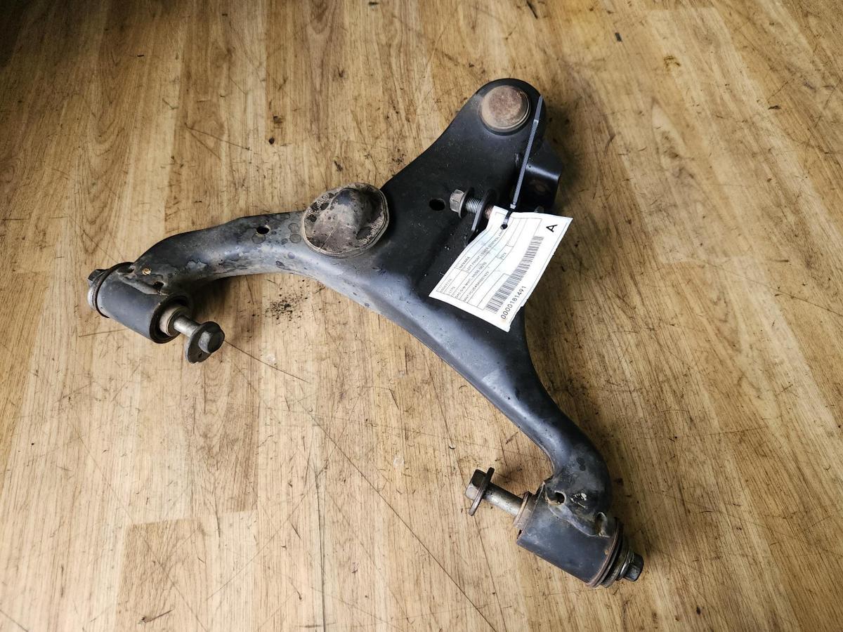 Left Front Lower Control Arm for NISSAN NAVARA