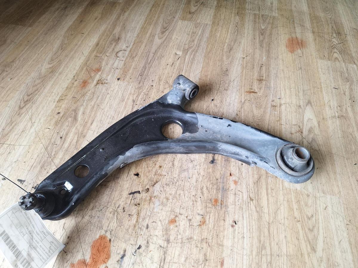 Left Front Lower Control Arm for TOYOTA YARIS
