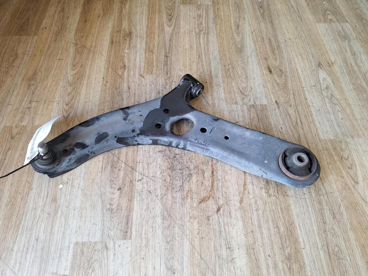 1000881418-Left Front Lower Control Arm Top
