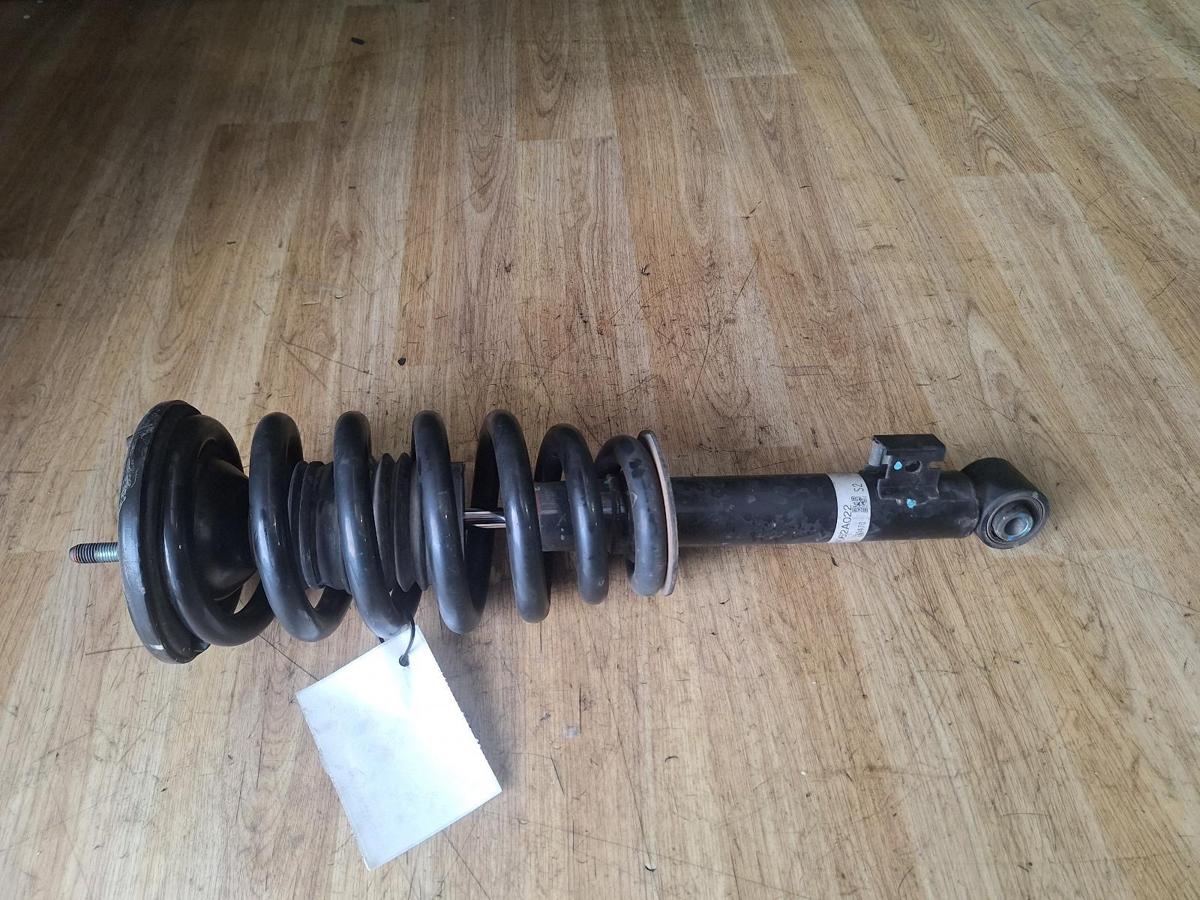 Left Front Strut for MITSUBISHI CHALLENGER