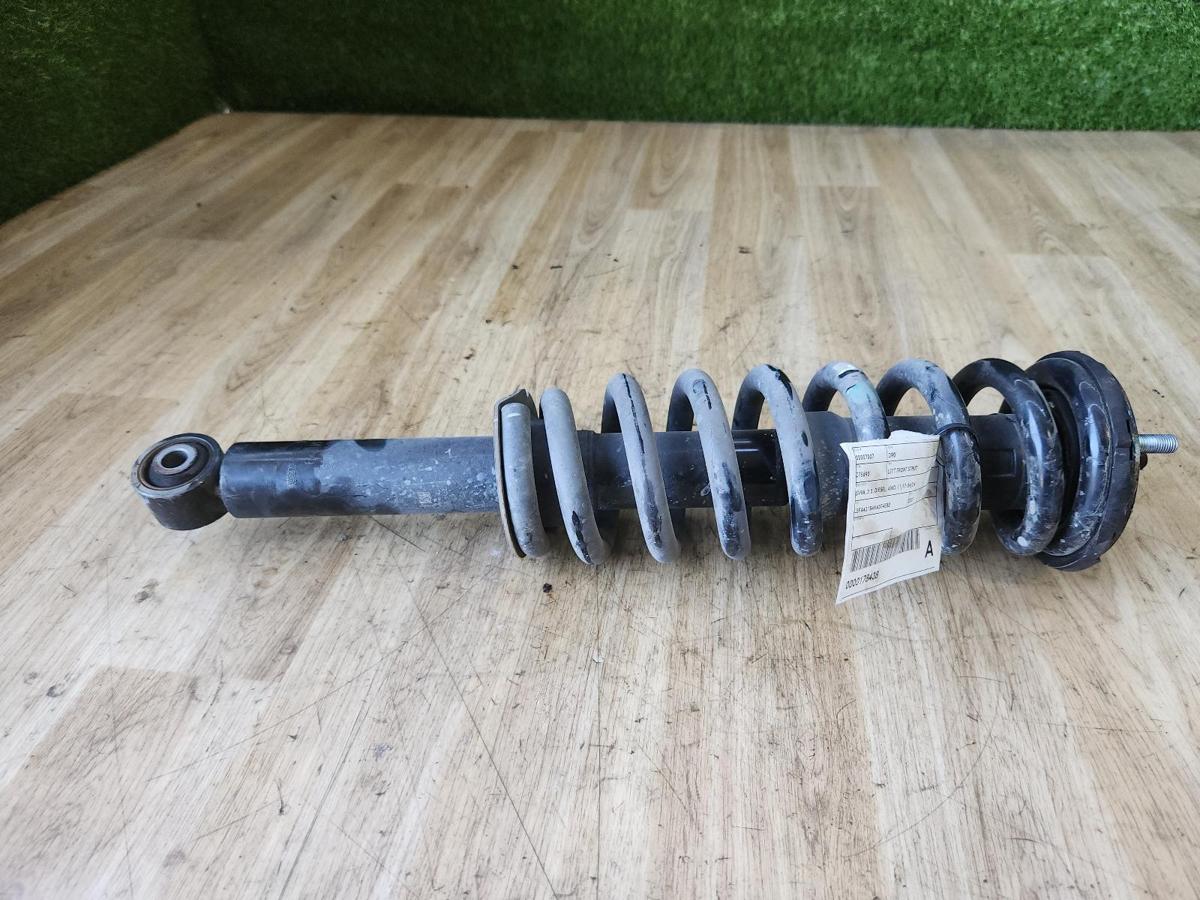 1000882540-Left Front Strut Top