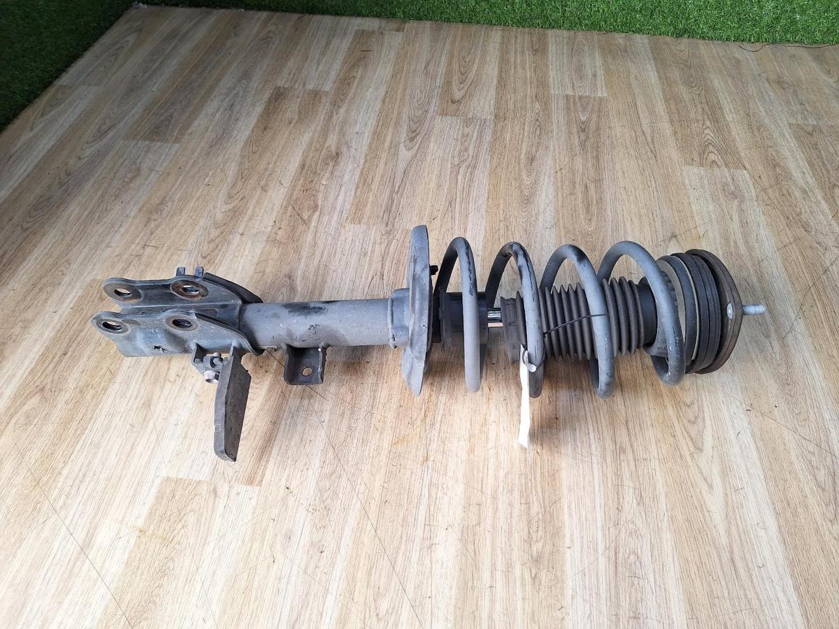 1000882028-Left Front Strut Top