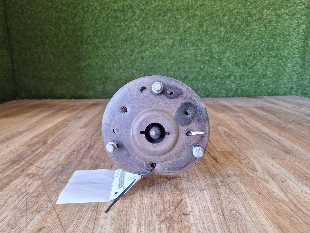 1000903885-Left Front Strut Top