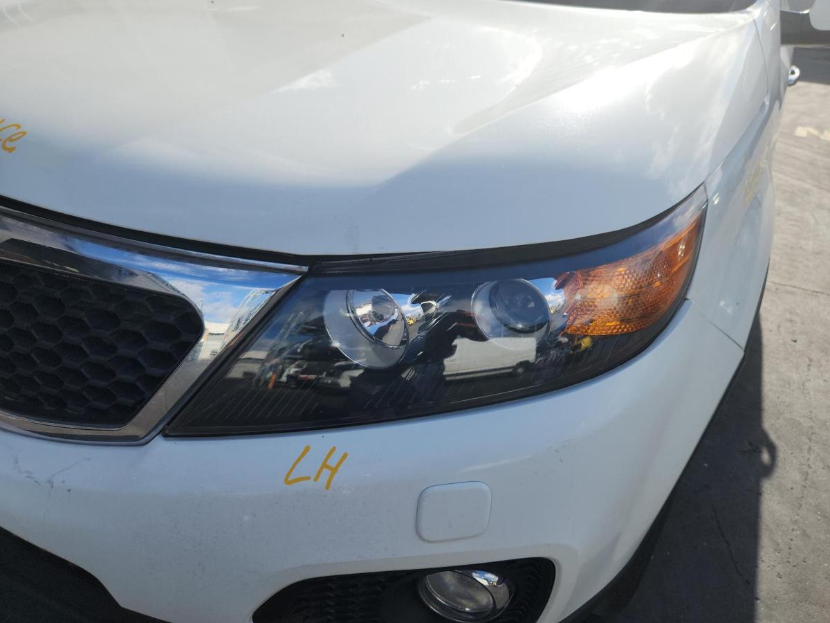 1000872236-Left Headlamp