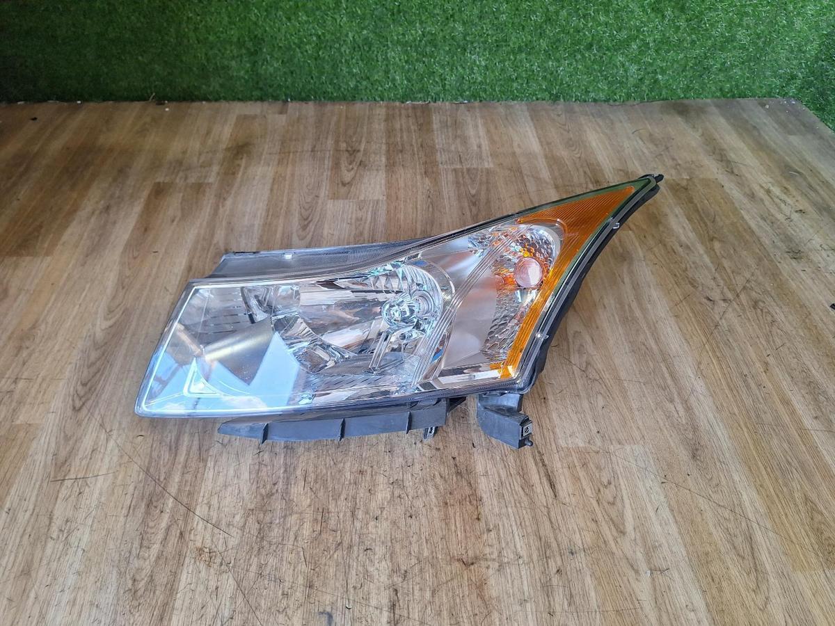 1000903466-Left Headlamp Top