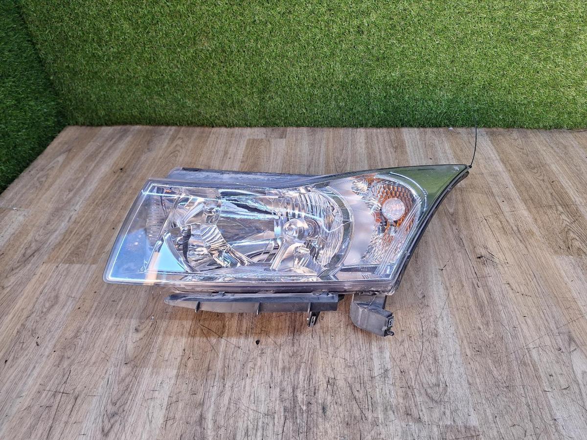 1000937238-Left Headlamp Top