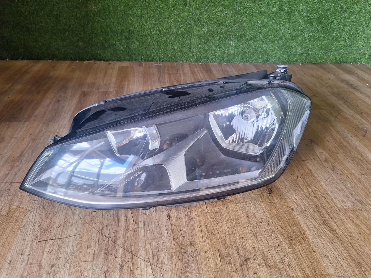 1000907306-Left Headlamp Top