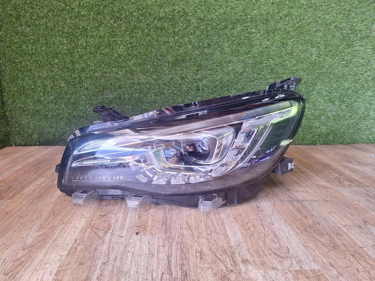 1000914679-Left Headlamp Top
