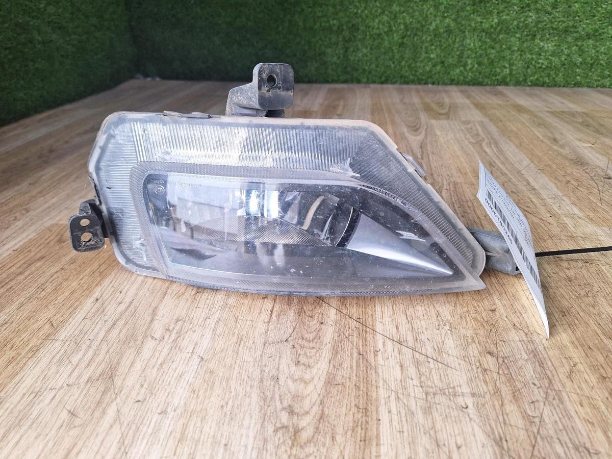 1000897442-Left Indicator Fog Side Bumper Foglamp Part Number