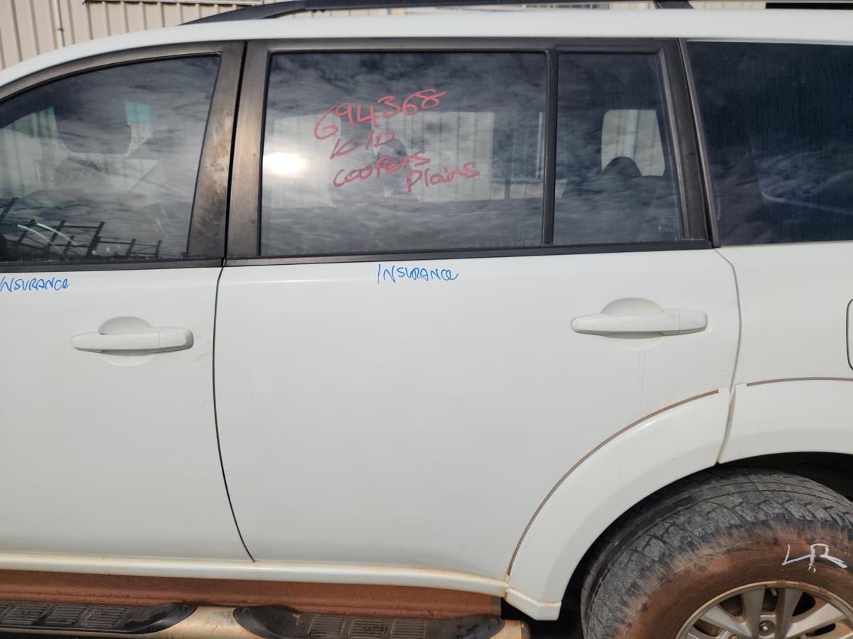 1000938815-Left Rear Door