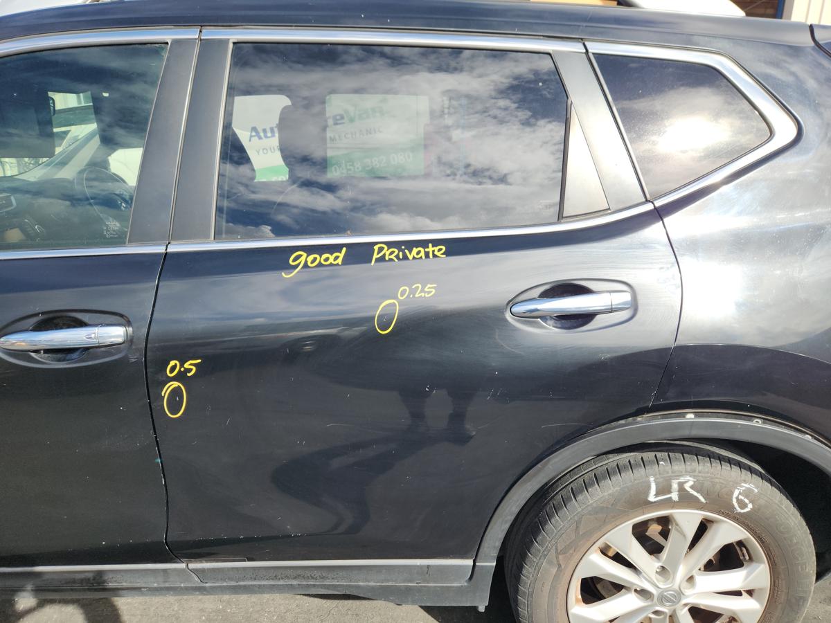 1000917658-Left Rear Door