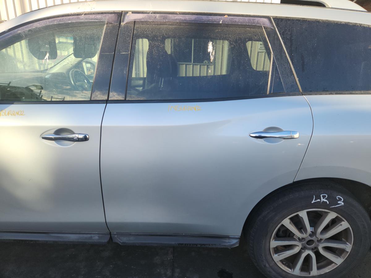 1000942927-Left Rear Door