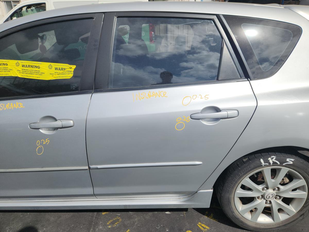 1000943120-Left Rear Door