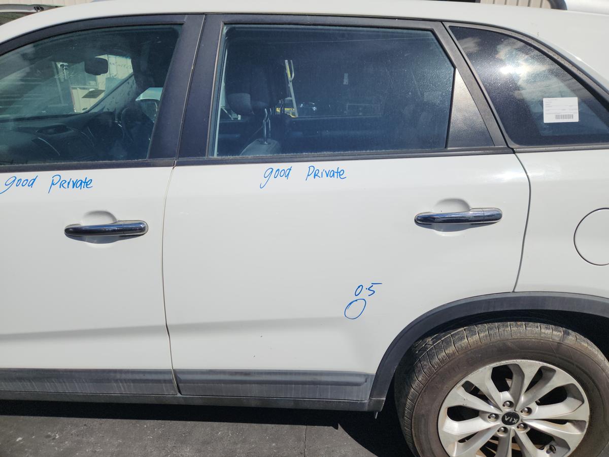 1000944285-Left Rear Door