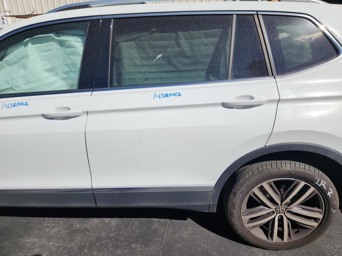 1000944744-Left Rear Door