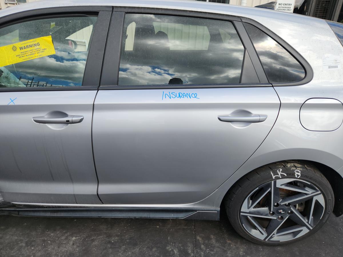 1000946098-Left Rear Door