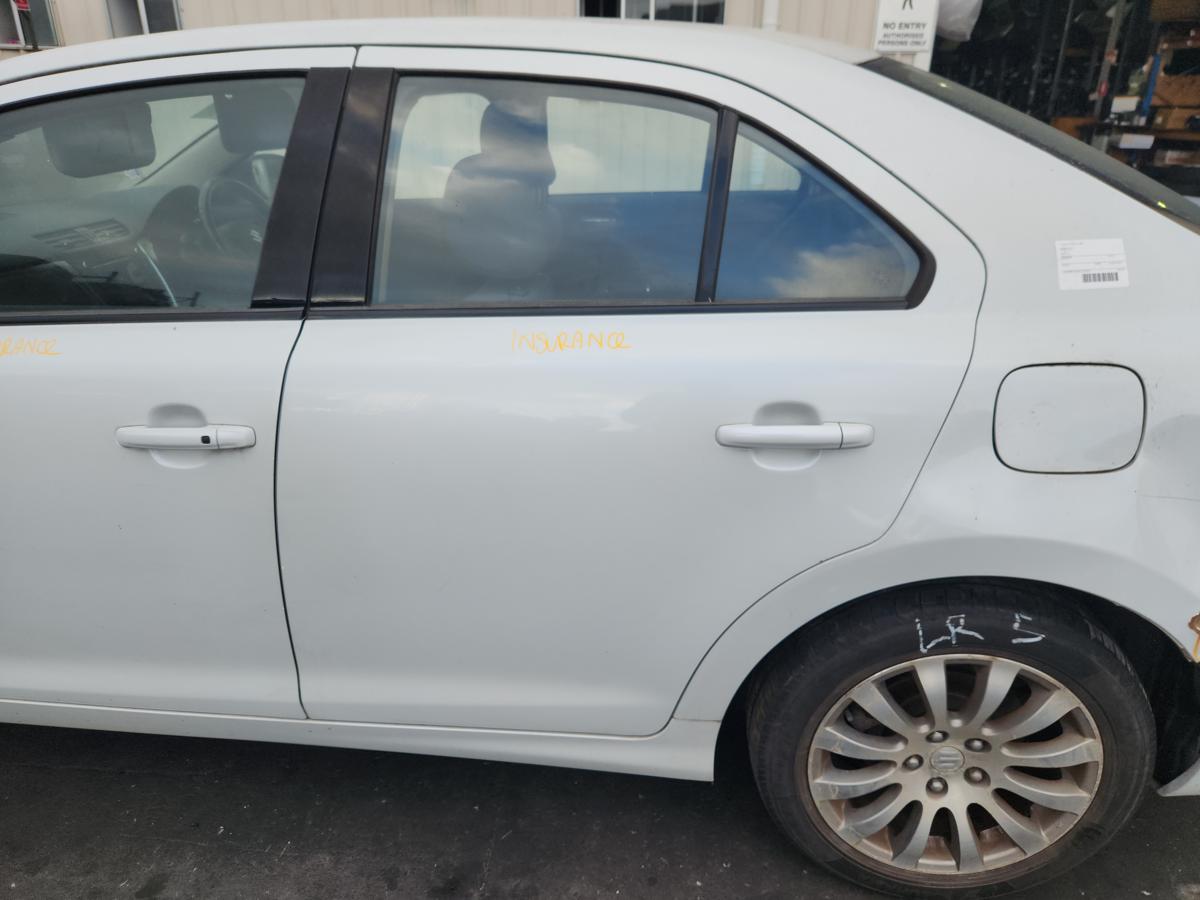 1000947921-Left Rear Door