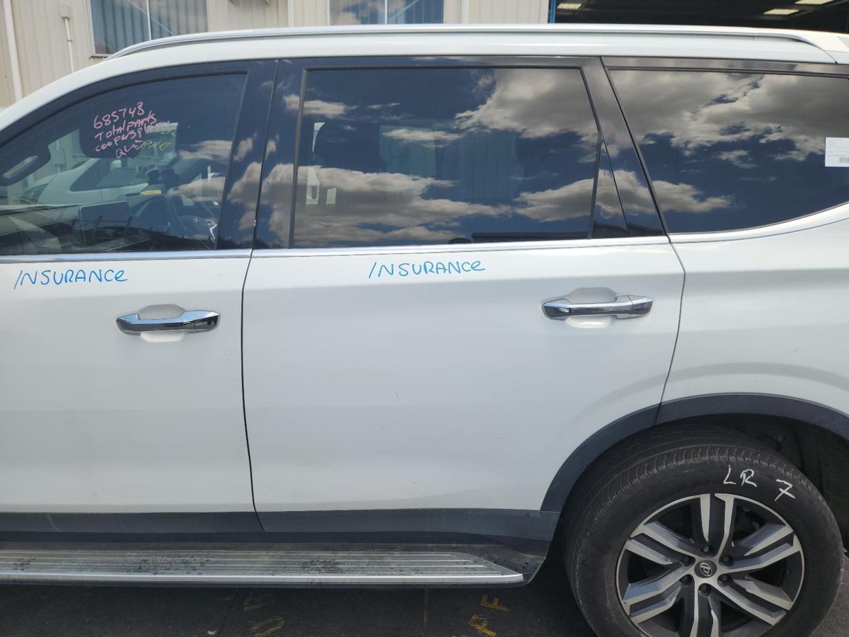 1000882548-Left Rear Door