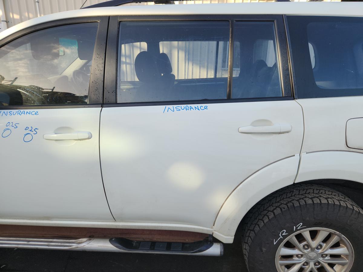 1000935477-Left Rear Door