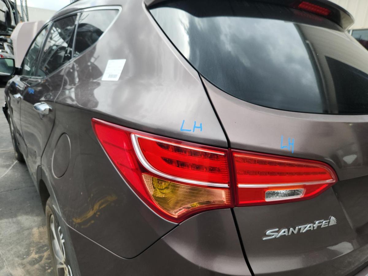 1000813894-Left Taillight