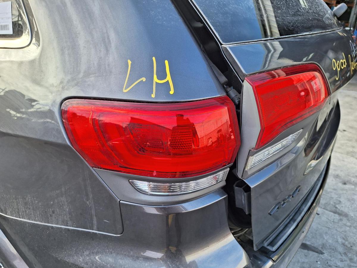1000748946-Left Taillight