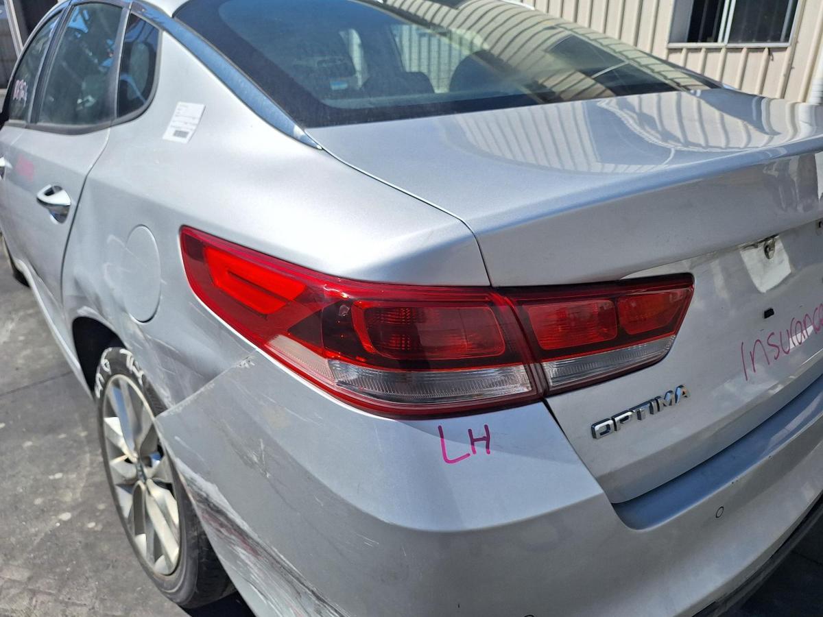 1000799715-Left Taillight