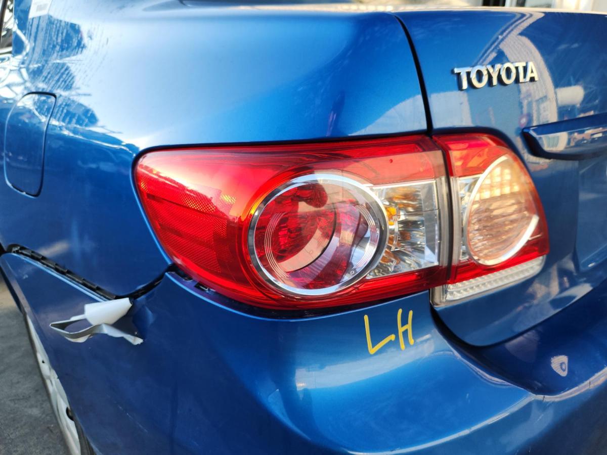 1000836860-Left Taillight