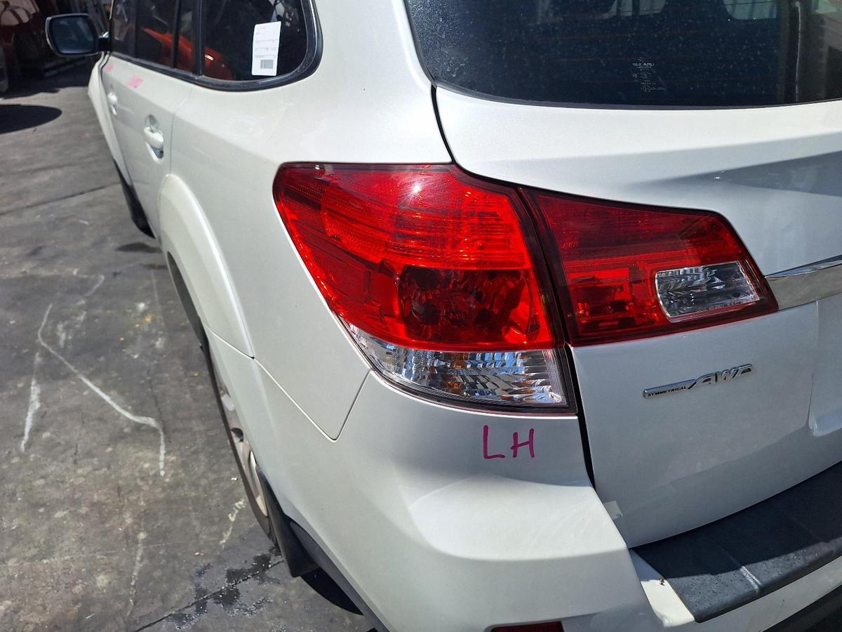 1000805490-Left Taillight