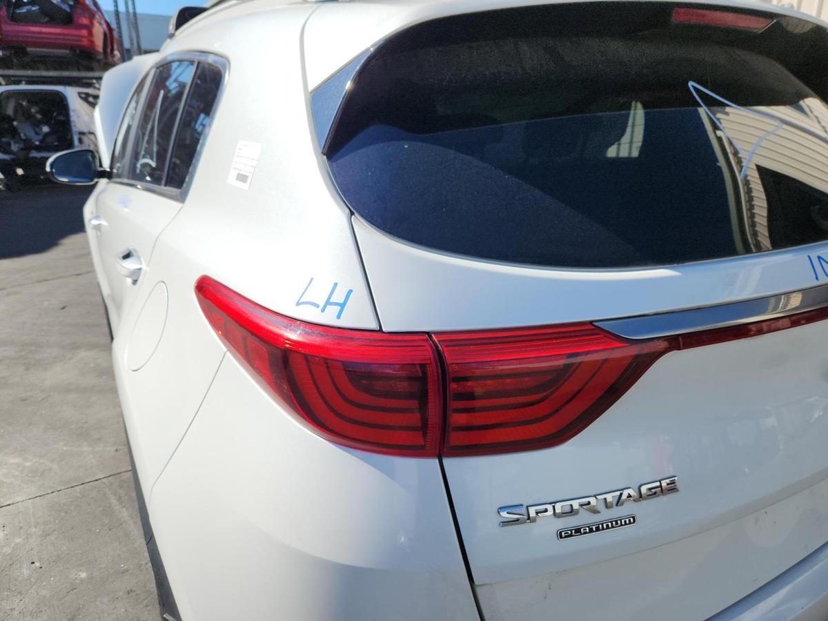 1000864614-Left Taillight